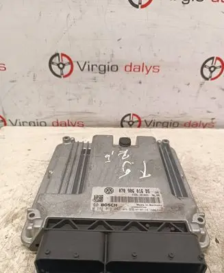 Volkswagen Transporter - Caravelle T5 Engine control unit/module 070906016DS 0281014252