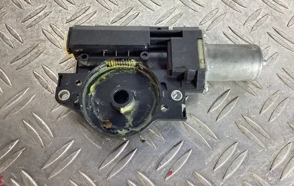 Lexus RX 450H Sunroof motor/actuator 47170110250 2331000660