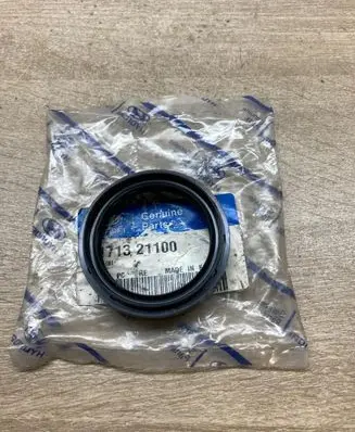 Hyundai Accent Front wheel hub 5171321100