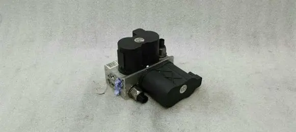 Mercedes-Benz S W221 ABS Pump A2213200358