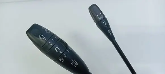 Mercedes-Benz SLK R171 Wiper turn signal indicator stalk/switch A1715403845