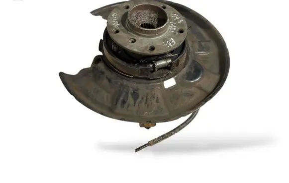 BMW 1 E81 E87 Rear wheel hub spindle/knuckle 6792240