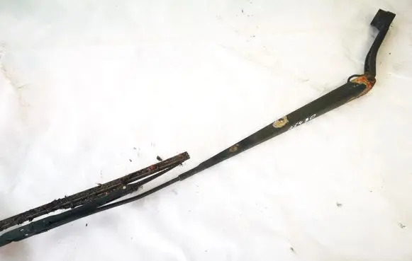 KIA Sorento Front wiper blade arm