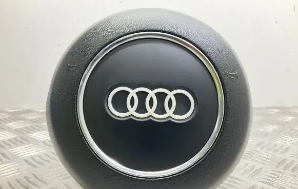 Audi A1 Steering wheel airbag 8X0880201C