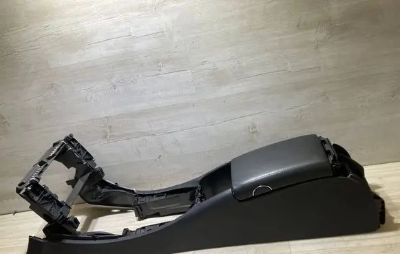 Mercedes-Benz CLS C219 Center console A2196802550