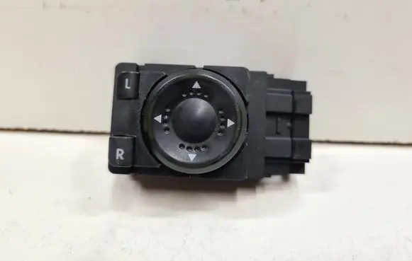 Volkswagen Golf IV Wing mirror switch 3B1959565B