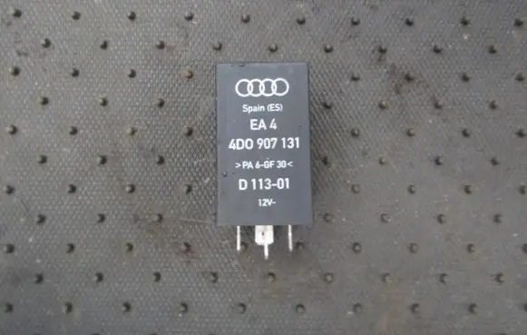 Volkswagen Golf IV Other relay 4d0907131 d113-01