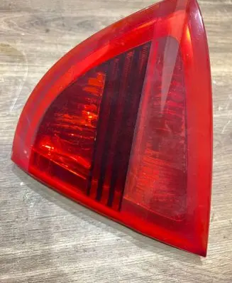 BMW 3 E90 E91 Tailgate rear/tail lights 7160064