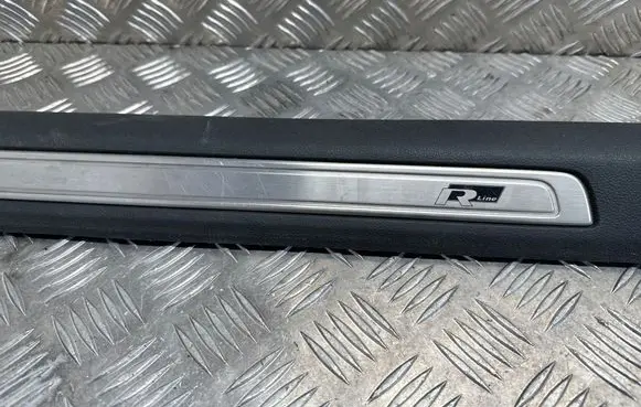 Volkswagen Arteon Front sill trim cover 3G8853371