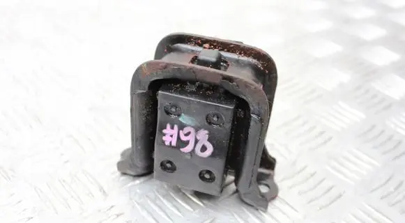 Honda Accord Engine mount bracket