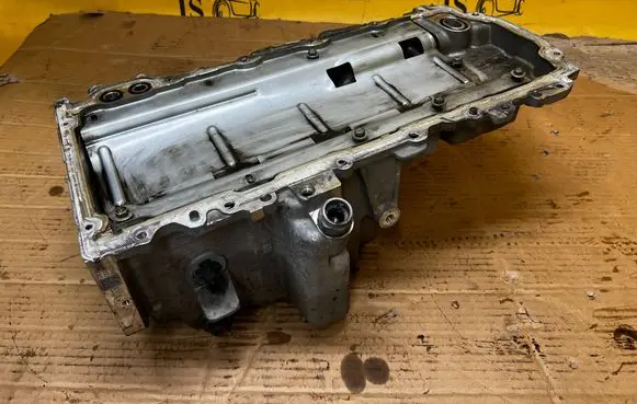 Cadillac Escalade Oil sump 12732265