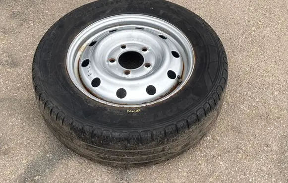 Renault Master III R16 spare wheel