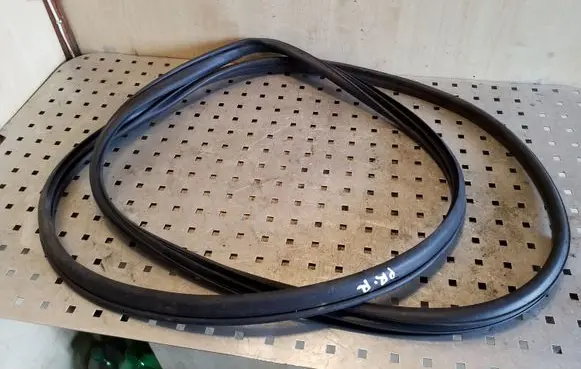 Subaru Outback Front door rubber seal
