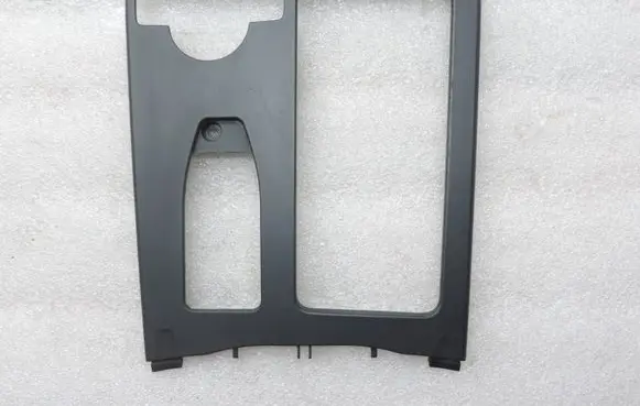 Mercedes-Benz E W212 Center console decorative trim A2046800107