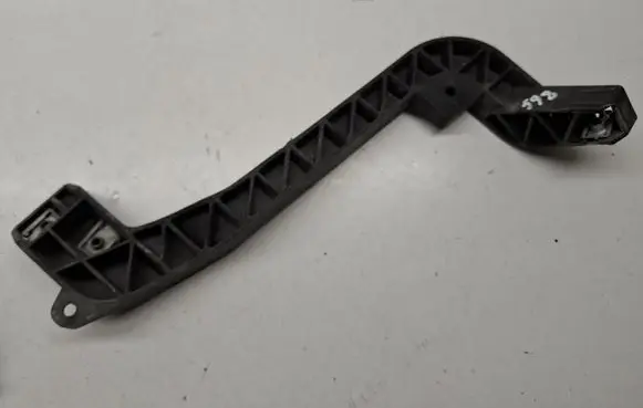 Mercedes-Benz GL X166 Radiator support slam panel bracket 1666263731 A1666263731