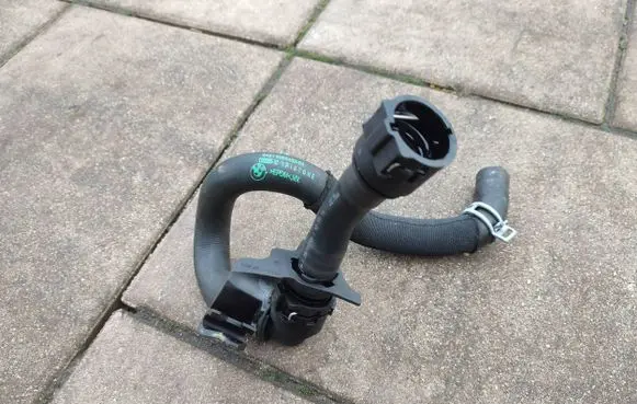 BMW X3 G01 Engine coolant pipe/hose 6993452