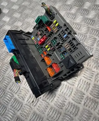 BMW X1 E84 Fuse module 9119446 00201789