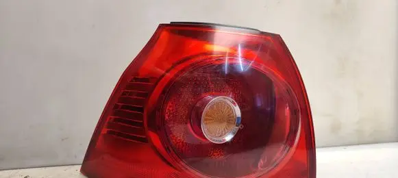 Volkswagen Golf V Rear/tail lights 1K6945095E