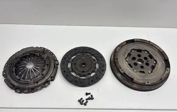 Peugeot 3008 I Clutch set kit 123047510 323070119