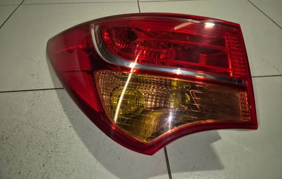 Hyundai Santa Fe Rear/tail lights 924012W030