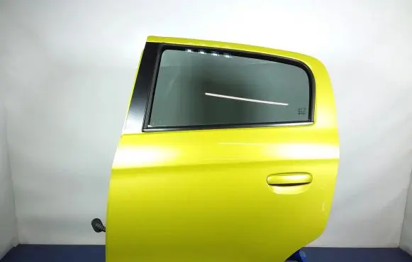 Mitsubishi Space Star Rear door