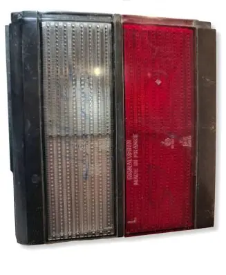 Volkswagen PASSAT B3 Tailgate rear/tail lights 333945107