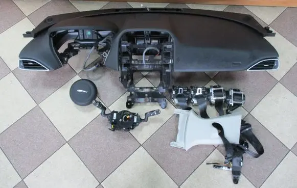 Jaguar F-Pace Radio/GPS head unit trim