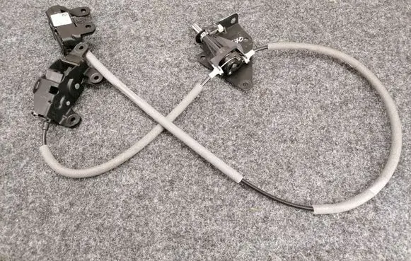 BMW X5 E70 Tailgate lock latch 7162149 7149630 7162147
