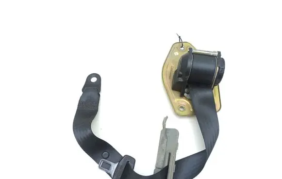 Alfa Romeo 166 Rear seatbelt 044047