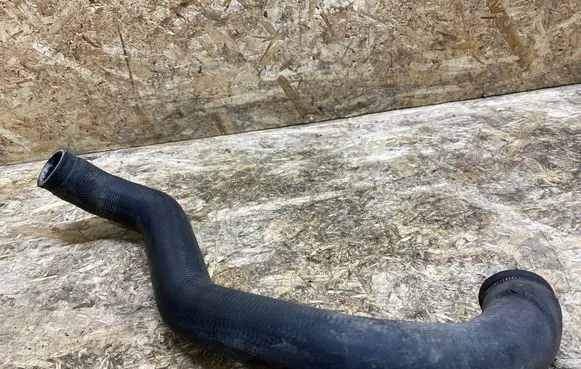 Mercedes-Benz SL R129 Engine coolant pipe/hose 