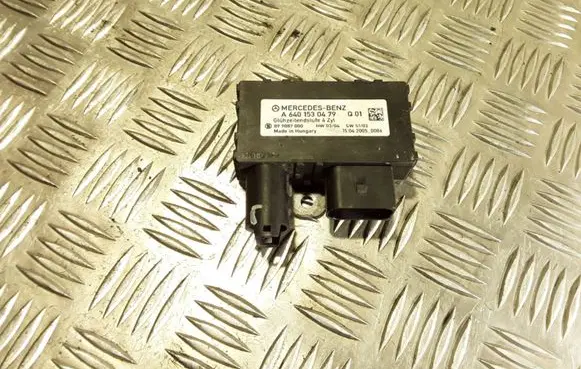 Mercedes-Benz A W169 Glow plug pre-heat relay A6401530479 A6401530479Q01 899087000