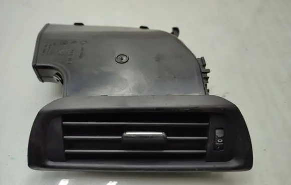 BMW X5 E70 Dashboard side air vent grill/cover trim 9113794