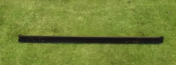 Ford Explorer VI Front door glass trim molding LB5B-S21434-AF