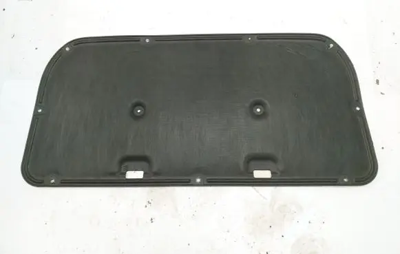 Engine bonnet/hood sound/heat insulation