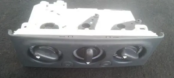 Renault Laguna I Climate control unit 9140010264 94.00250