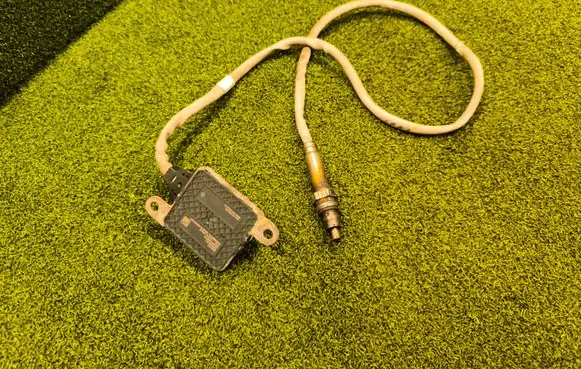 Renault Trafic III (X82) Lambda probe sensor 227908539R 5WK96747 170112000245