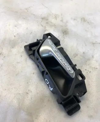 Opel Grandland X Front door interior handle 98201552w