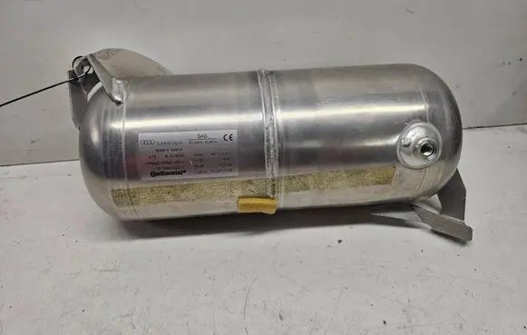 Audi Q7 4L Air suspension tank/reservoir 7L8616202A