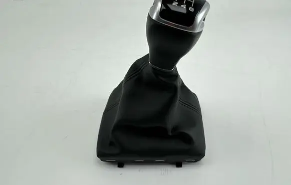 Audi Q2 - Gear lever shifter trim leather/knob 