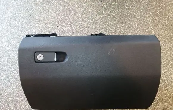 Mercedes-Benz E W212 Glove box A2126800291