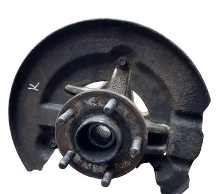 Ford Grand C-MAX Front wheel hub C800B