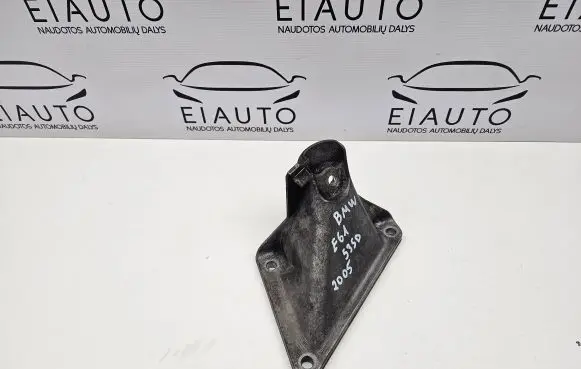 BMW 5 E60 E61 Engine mounting bracket 6761149