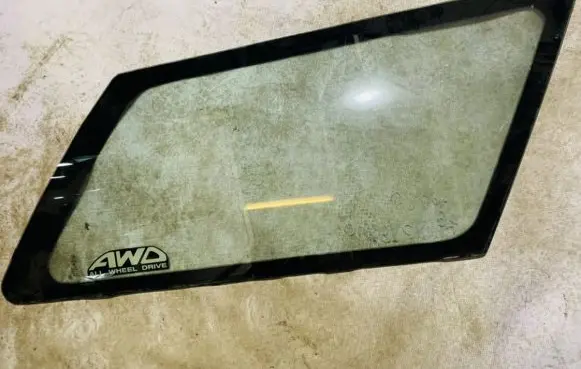 Subaru Outback Rear side window