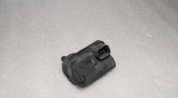 Mercedes-Benz E W210 Headlight level adjustment motor 00745701