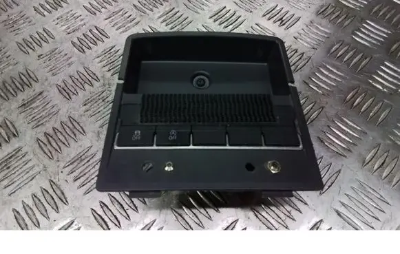 Volkswagen Touran II Glove box
