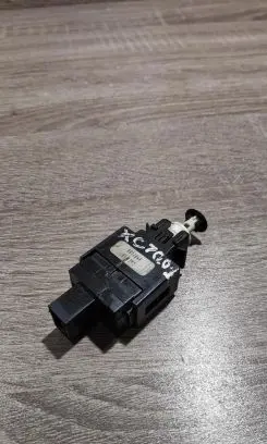 Volvo XC90 Brake pedal sensor switch 8622064