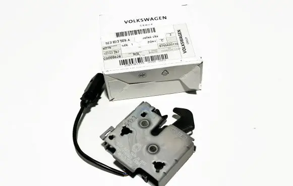 Skoda Octavia Mk4 Engine bonnet/hood lock/catch 5E3823509A 17903