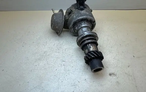 Audi 80 90 S2 B4 Spark distributor 0237020083 026905205G Z415