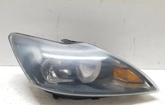 Ford Focus Headlight/headlamp 8M51-13W029-CE