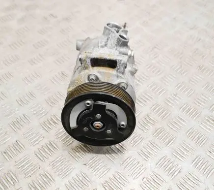 Volkswagen Golf VII Air conditioning (A/C) compressor (pump) 8416P 5Q0816803H